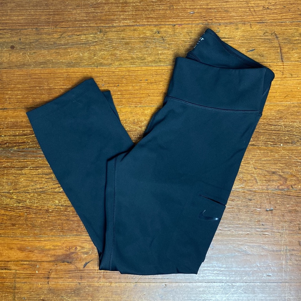 Nike Dri-Fit Capri Leggings with pocket #124N
